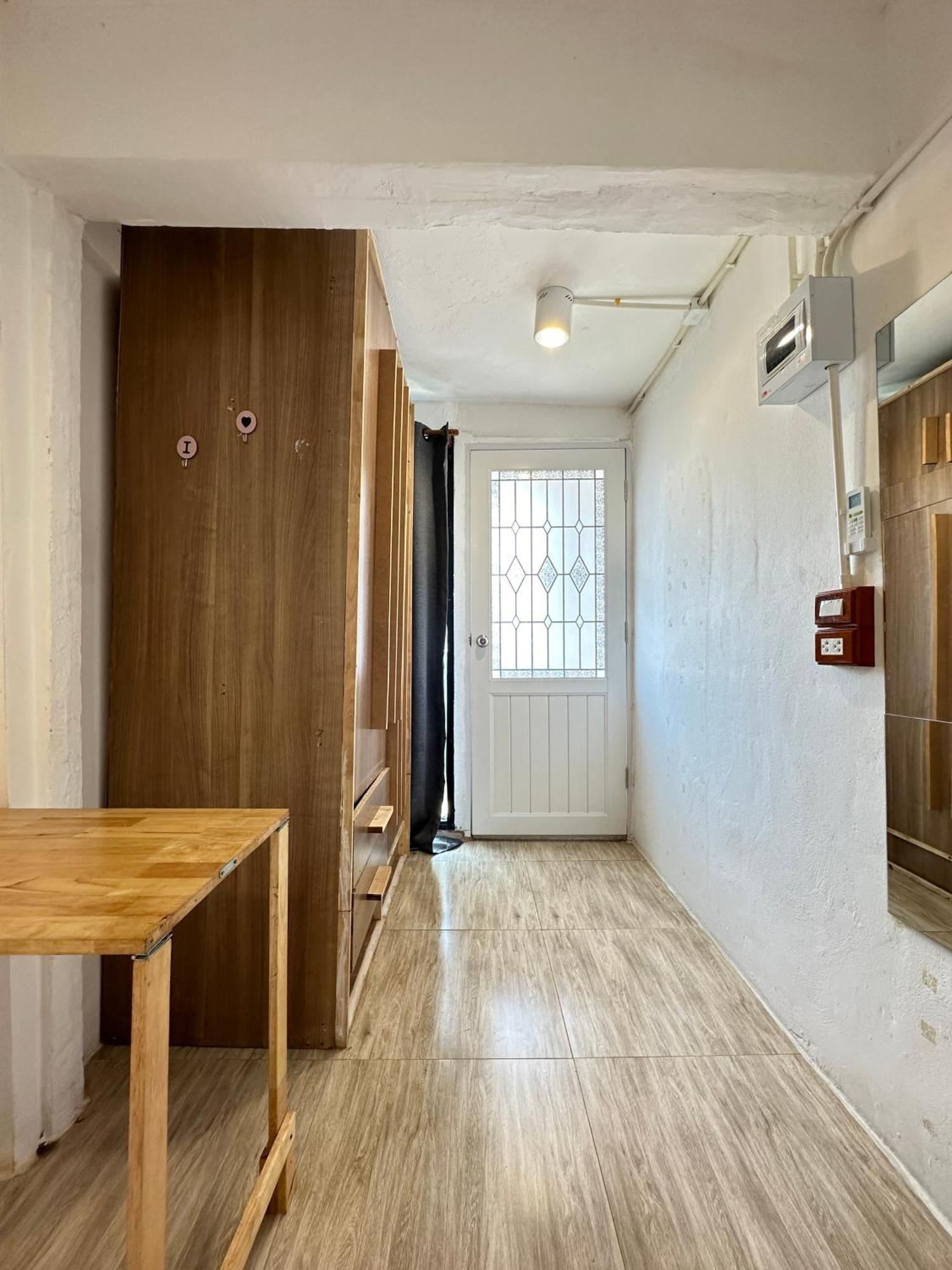 Chubby 9 Single Room Bangkok Exterior photo